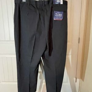 NWT Men’s Croft & Barrow Gray Khaki 42W 29L